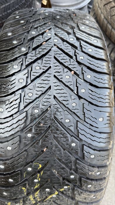 245/50/19  Nokian Hakkapeliitta 10 SUV