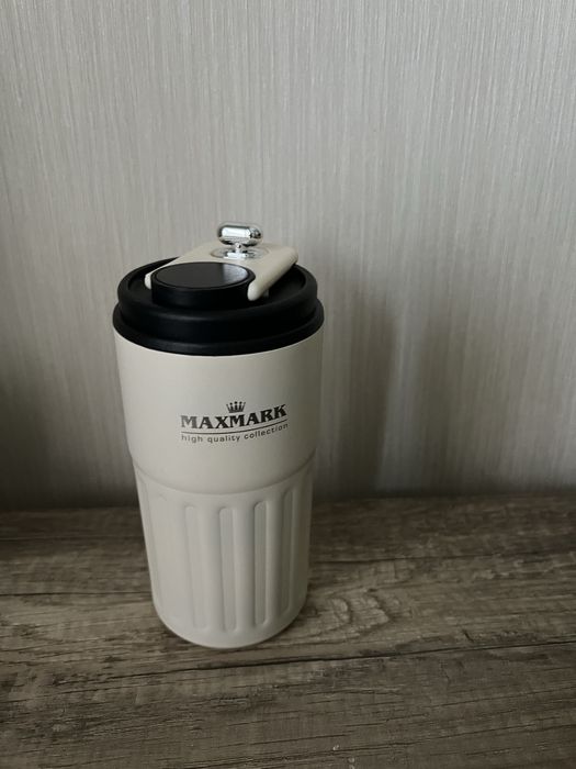 Продам термочашку новую