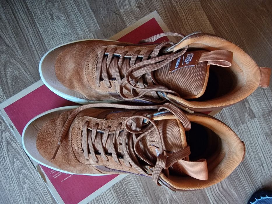 Botas Vans castanhas
