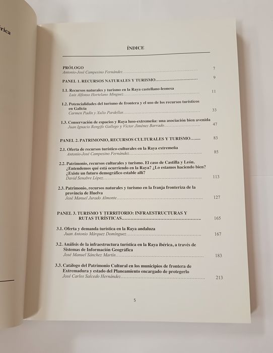 Turismo de Frontera (II), de Antonio-José Fernández