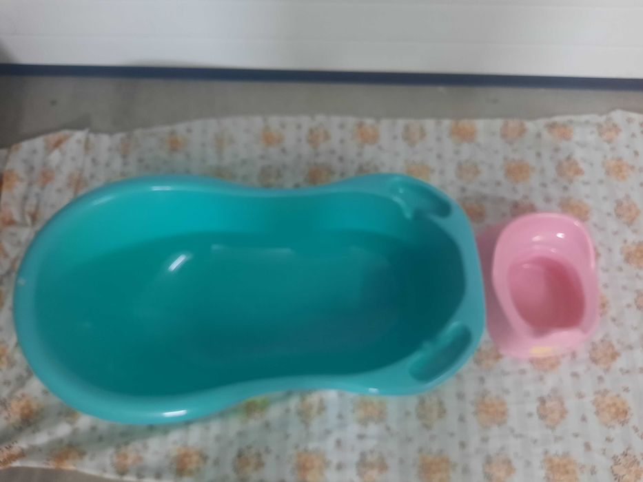 banheira Bébé Azul e Bacio Rosa