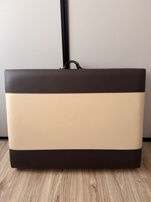 Ekskluzywny składany stół do masażu