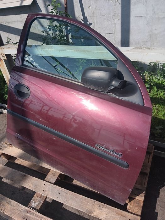 Opel corsa C drzwi prawy przód przednie prawe pasażera kompletne kpl