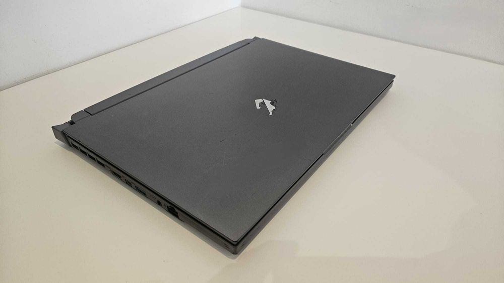 GIGABYTE AORUS 15P WB | Intel i7 | 16GB | RTX 2070 Max-Q | 15,6" 144Hz