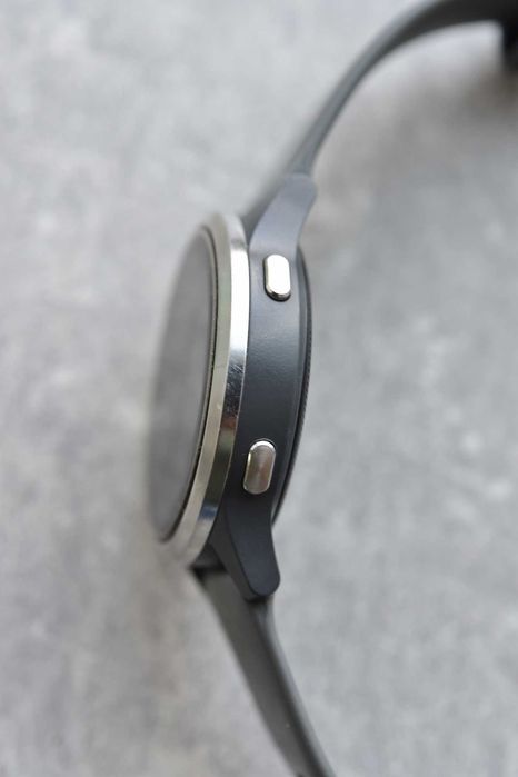 Garmin vivoactive 4 сенсорний смарт годинник