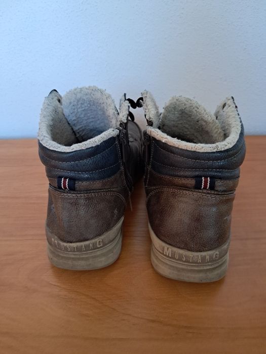 Buty Mustang rozmiar 40