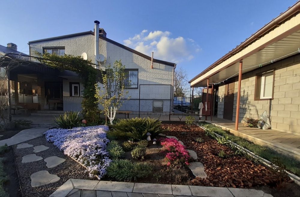 Продам будинок з ремонтом та побутовою технікою150м2