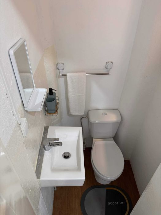 Arrenda-se Studio na Rua de Costa Cabral (Areosa) – Pronto a habitar