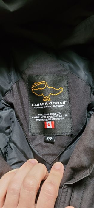 Пуховик Canada Goose