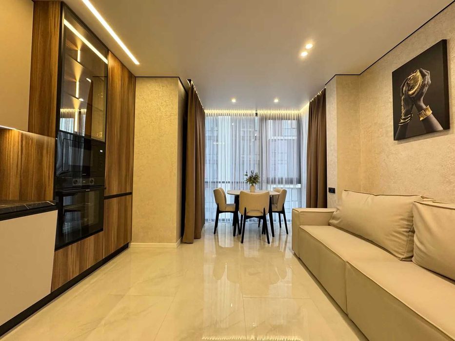 Однокімнатна з кухнею-студією з видом на Озеро