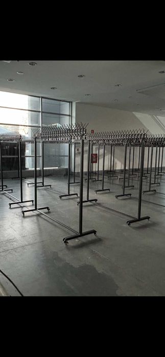 SZATNIE / WIESZAKI MOBILNE wynajem / obsługa