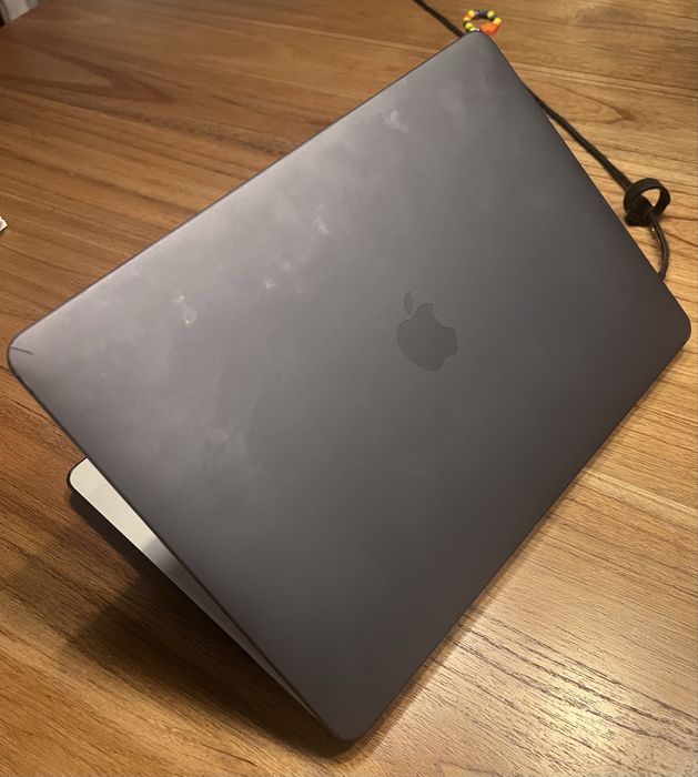MacBook Pro 2019 A1989 8GB 256GB