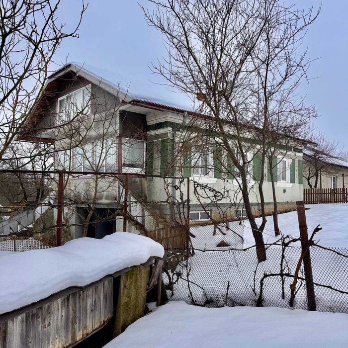Продаж великого будинку в с. Тязів (13 км від Івано-Франківська)