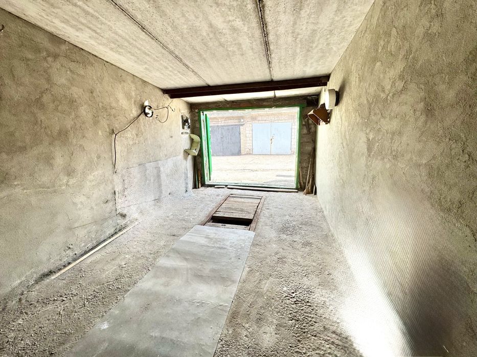 Продаж гаражу у кооперативі. ЦЕНТР! Широка. Руді