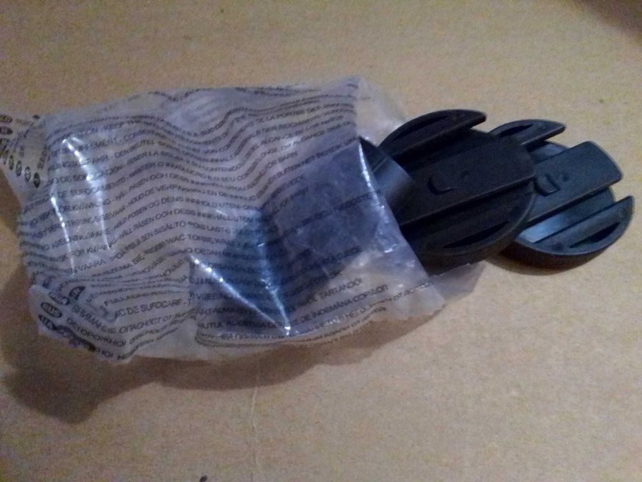 Заглушки (от пыли) Quinny/MaxiCosi.