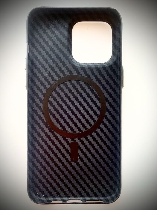 Кейсы на Iphone 16 Pro Max из натуральной кожи питона и карбоновый