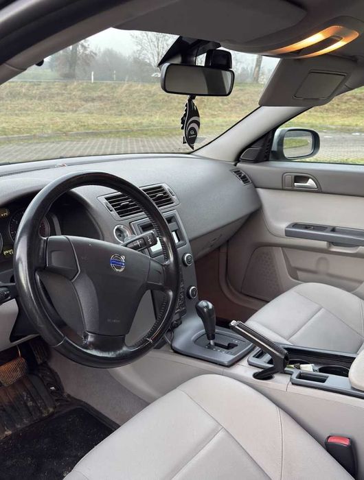 Volvo S40 2.0D D3 150KM Automat 2011 rok