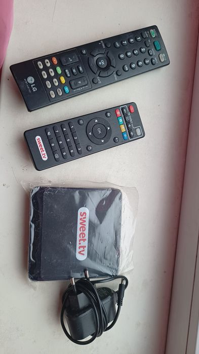 Телевізор LG великий