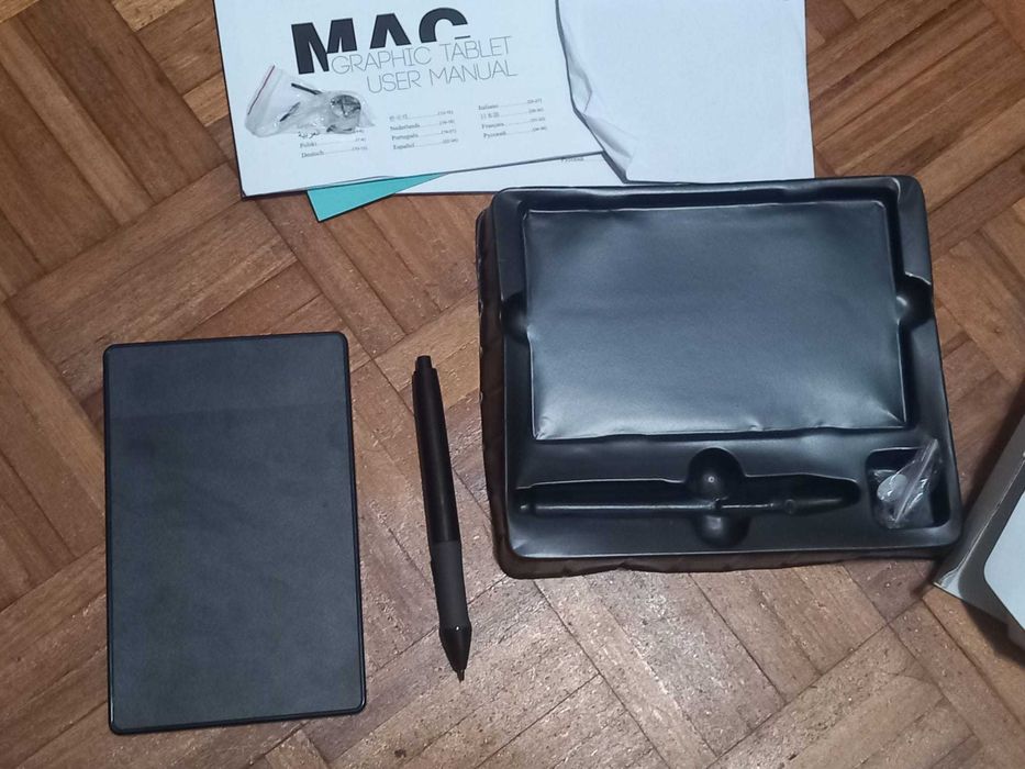 Huion graphics tablet428223392929566721