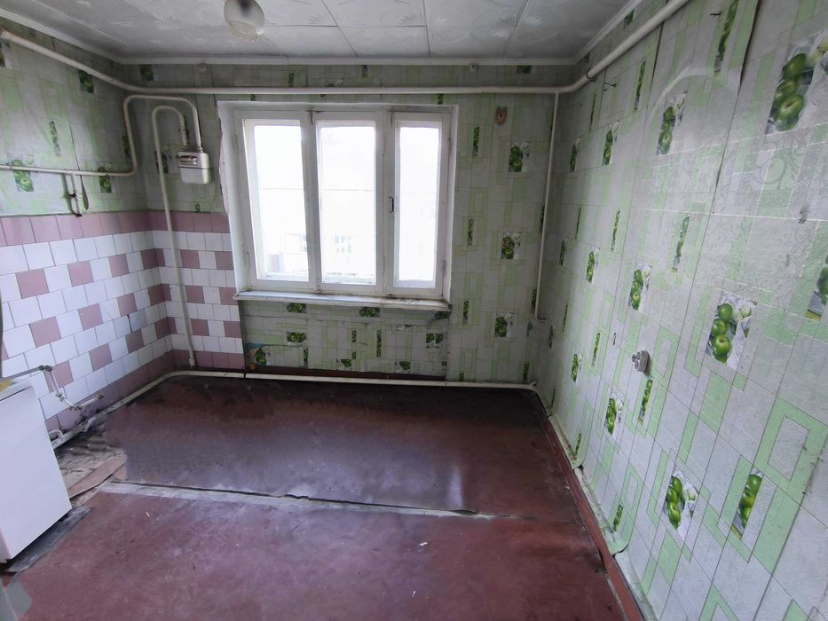 Продам квартиру в смт Чутове