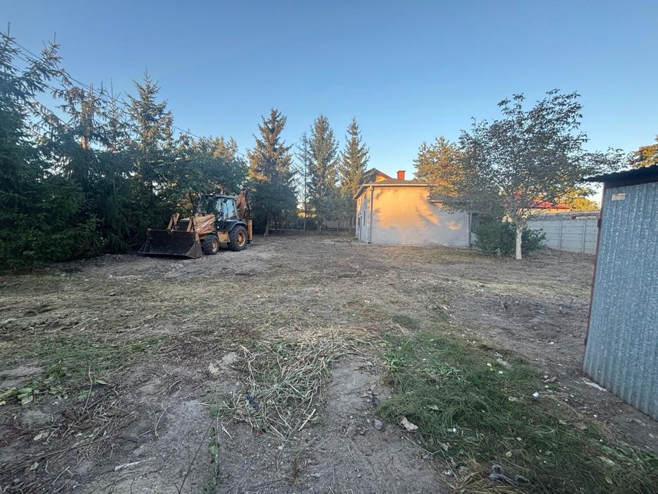 Działka budowlana 900 m² – Brwinów – media – świetna lokalizacja