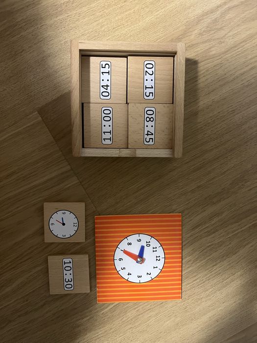 Zegar w skrzyneczce, pomoc edukacyjna drewniana