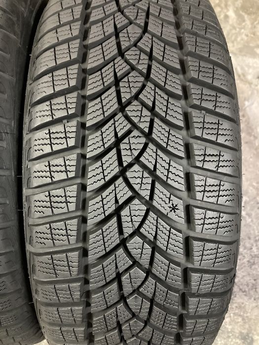 195/50R16 Goodyear  Ultragrip perfomance+