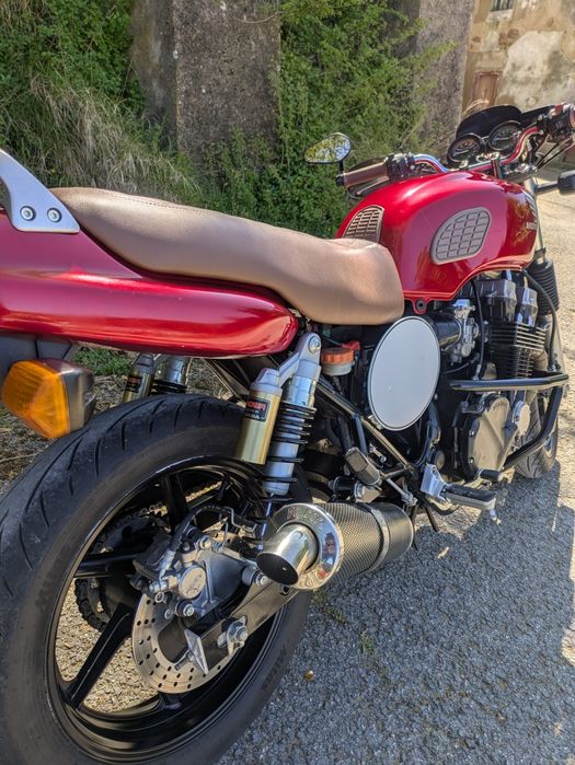 Honda CB 750 Sevenfifty restaurada