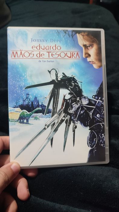 DVD "Eduardo Mãos de Tesoura"