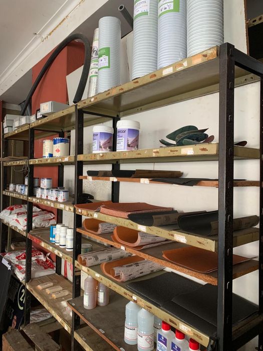 TRESPASSE Loja de Bazar de Utilidades e Ferramentas