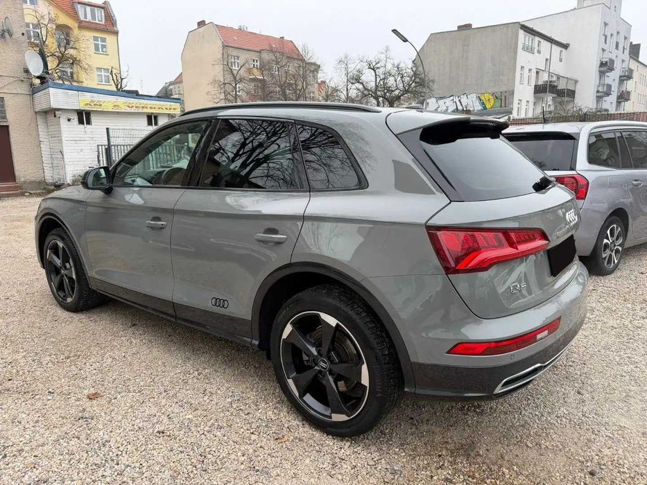 Audi Q5 S-Line 2.0 TDI