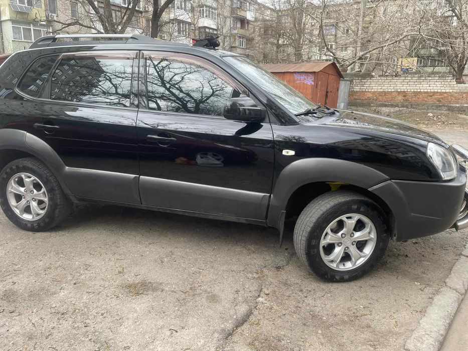 Продам Хундай Туксон 2008года