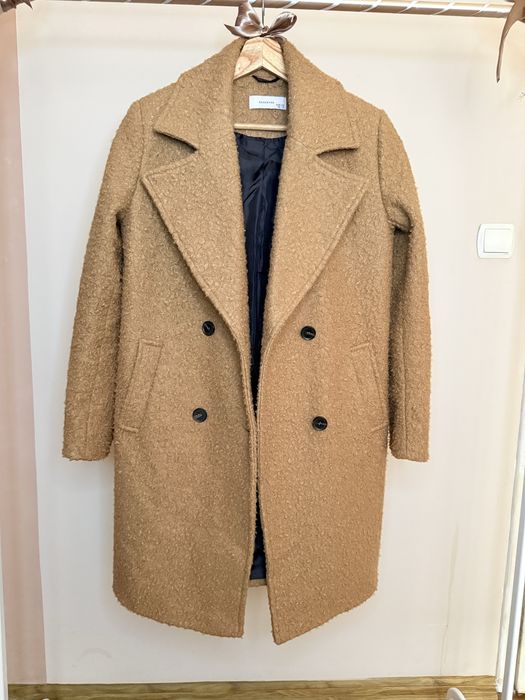 Płaszcz Reserved Camel boucle baranek klasyczny 38 M 36 S