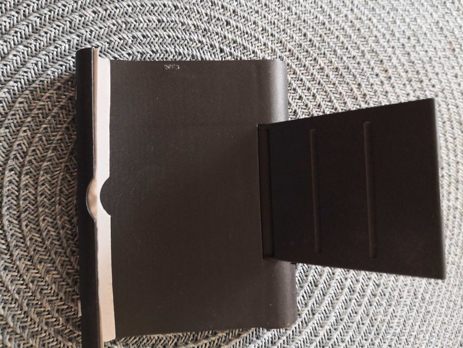 Подставка под телефон