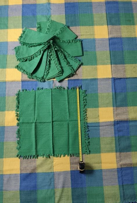 Conjunto 1 Toalha Mesa e 12 Guarda Napos