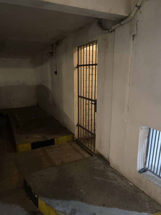 Wynajme garaz wraz z komorka