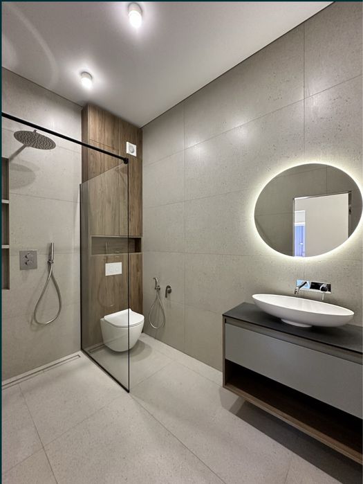 Одноповерховий будинок, новий дизайнерський ремонтом, закрите містечко