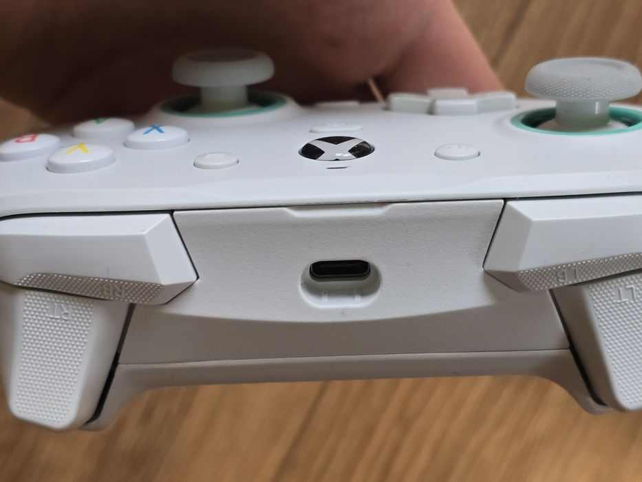 GameSir G7 SE (biały) – jak nowy, używany tylko ok. 5 godzin
Przewodo