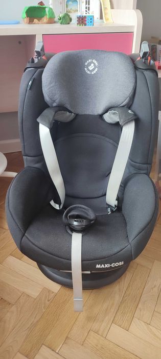 Maxi Cosi Tobi - fotelik samochodowy 9-18 kg czarny