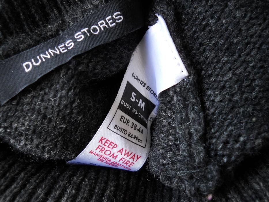 DUNNES STORES śliczne PONCZO wełniane cieplutkie Golf Frędzle r.S/M