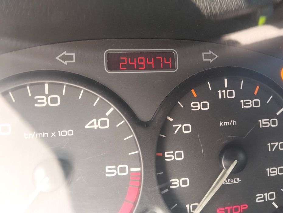 Peugeout 206 HDI ano 2000 comercial