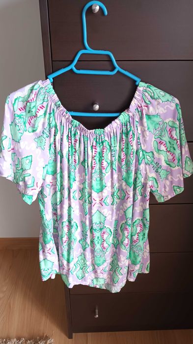 Blusa em lilás e verde da karamel