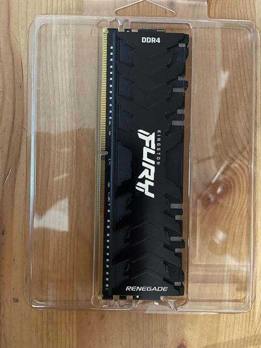 Kingston Fury Renegade 1x16gb CL16 3600MHz
