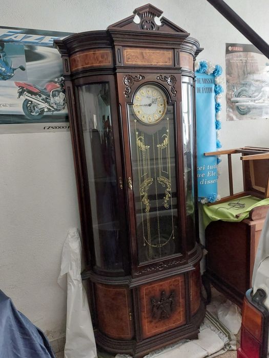 Relógio de pé alto mecânico