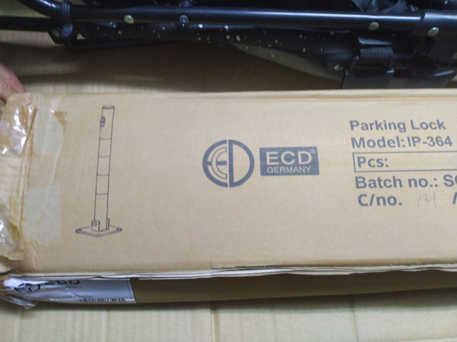 Barreiras de estacionamento rebatíveis novas