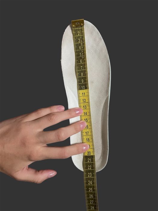 Кросівки унісекс 34 розмір