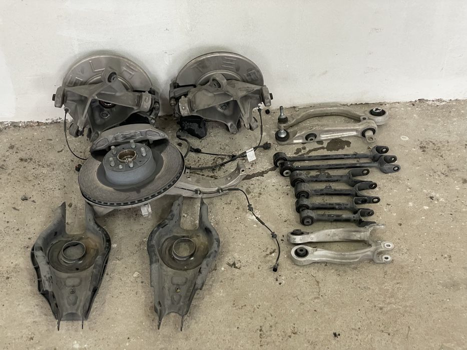 Цапфа Tesla Model Y ричаг важіль супорт поворотний кулак Тесла Модел У