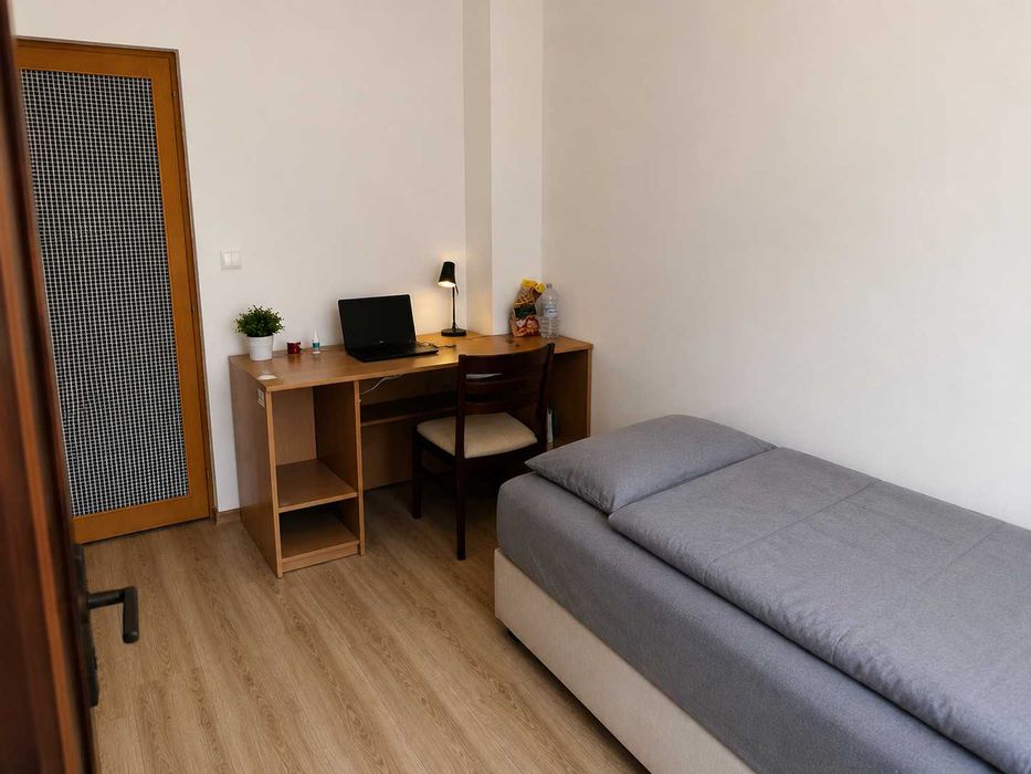 rental room in an apartment
