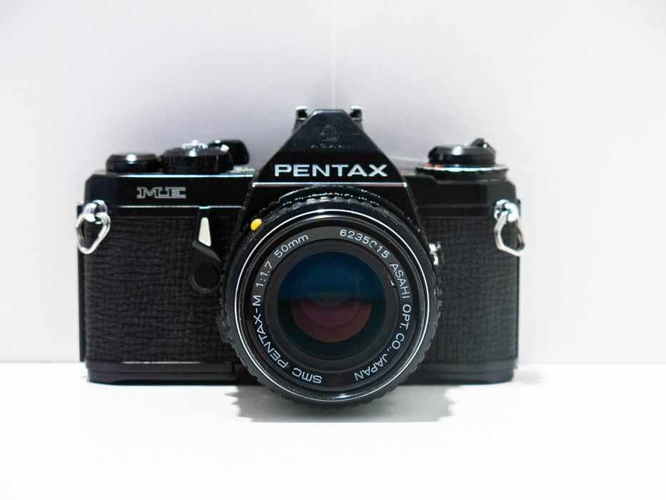 Câmara Fotográfica Pentax ME - Black