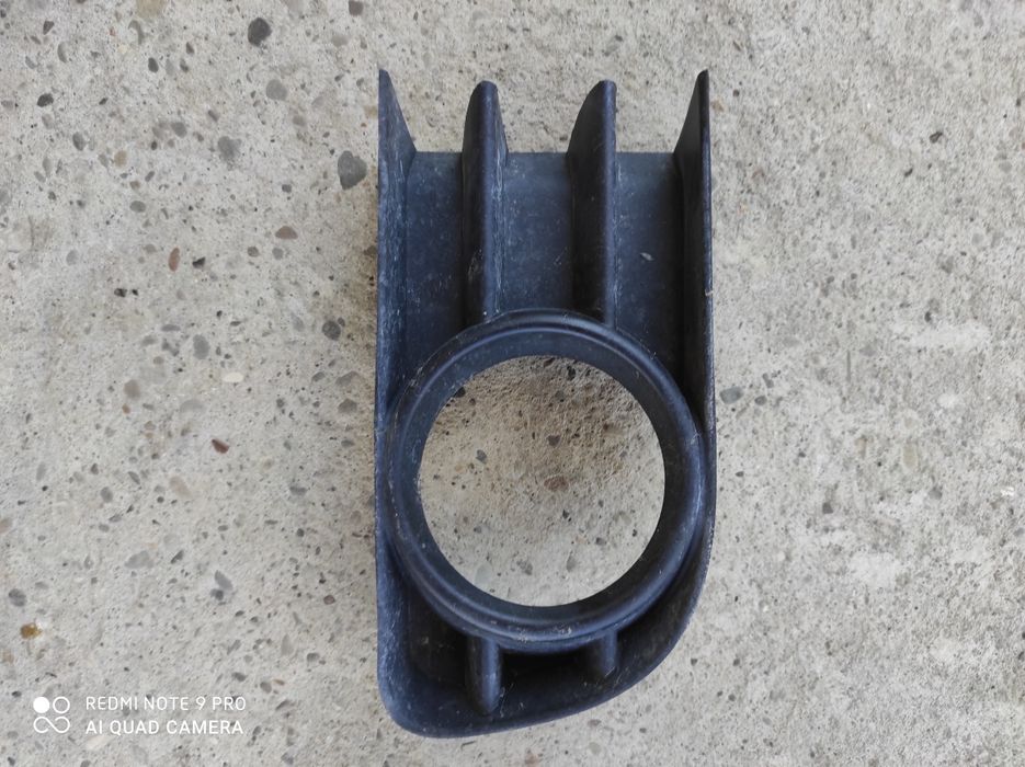 Накладка на противотуманки Рено Меган2